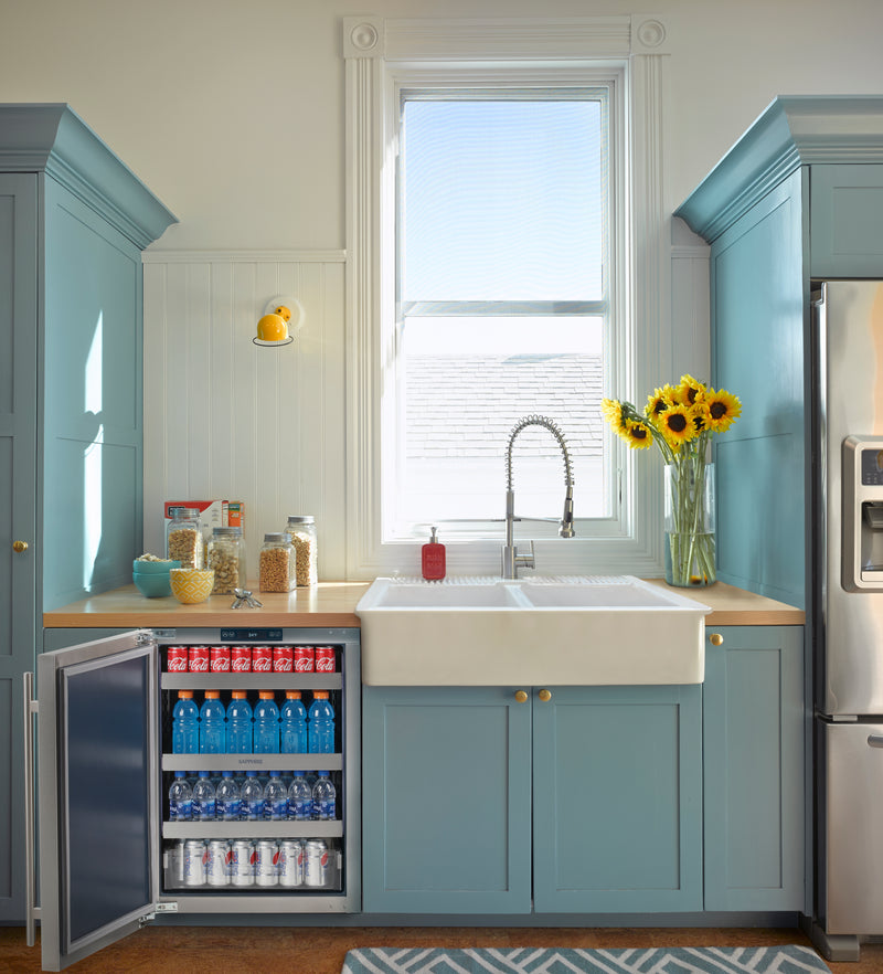 Sapphire Series 5, 24"W, Solid Door, Indoor, Panel Ready, Commercial Refrigerator (SR24PR)